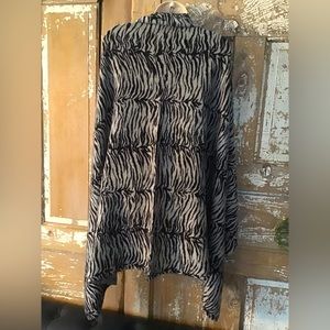 SOFIA CASHMERE 100% Cashmere Shawl Cape Wrap, One Size Animal Print With Bag